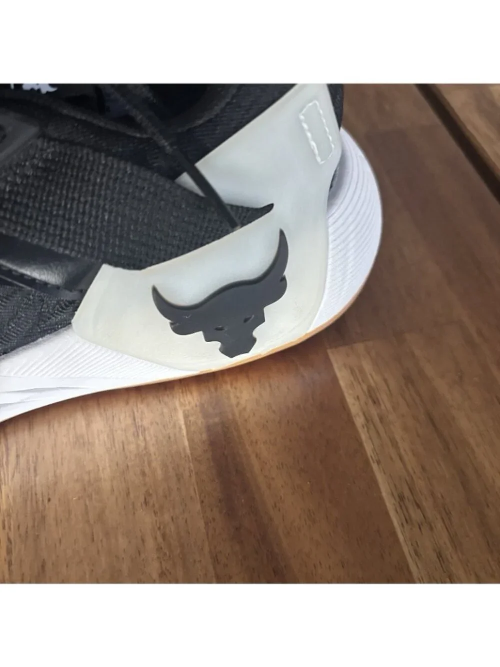 Under Armour excellent please
